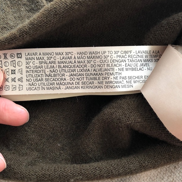 Massimo Dutti 100% Cashmere Sweater - Picture 5 of 5